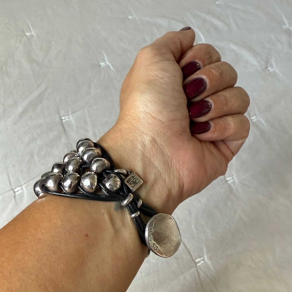 UNO de 50 silver bead and black leather bracelet - Picture 7 of 10